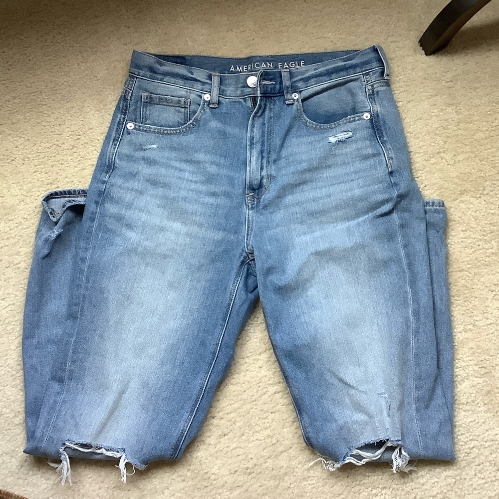 American Eagle Light Blue Mom boyfriend Denim Jeans size 6 regular